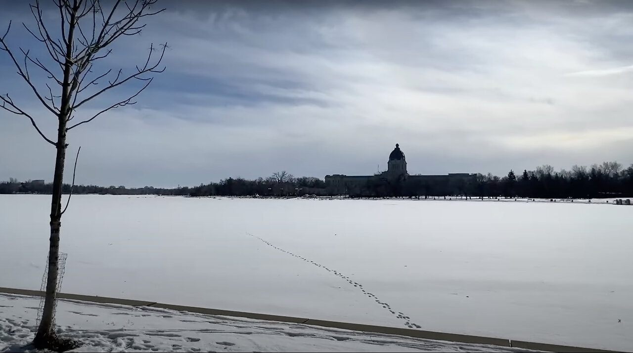 Walking in Regina, February 20, 2024: Downtown by way of the lake