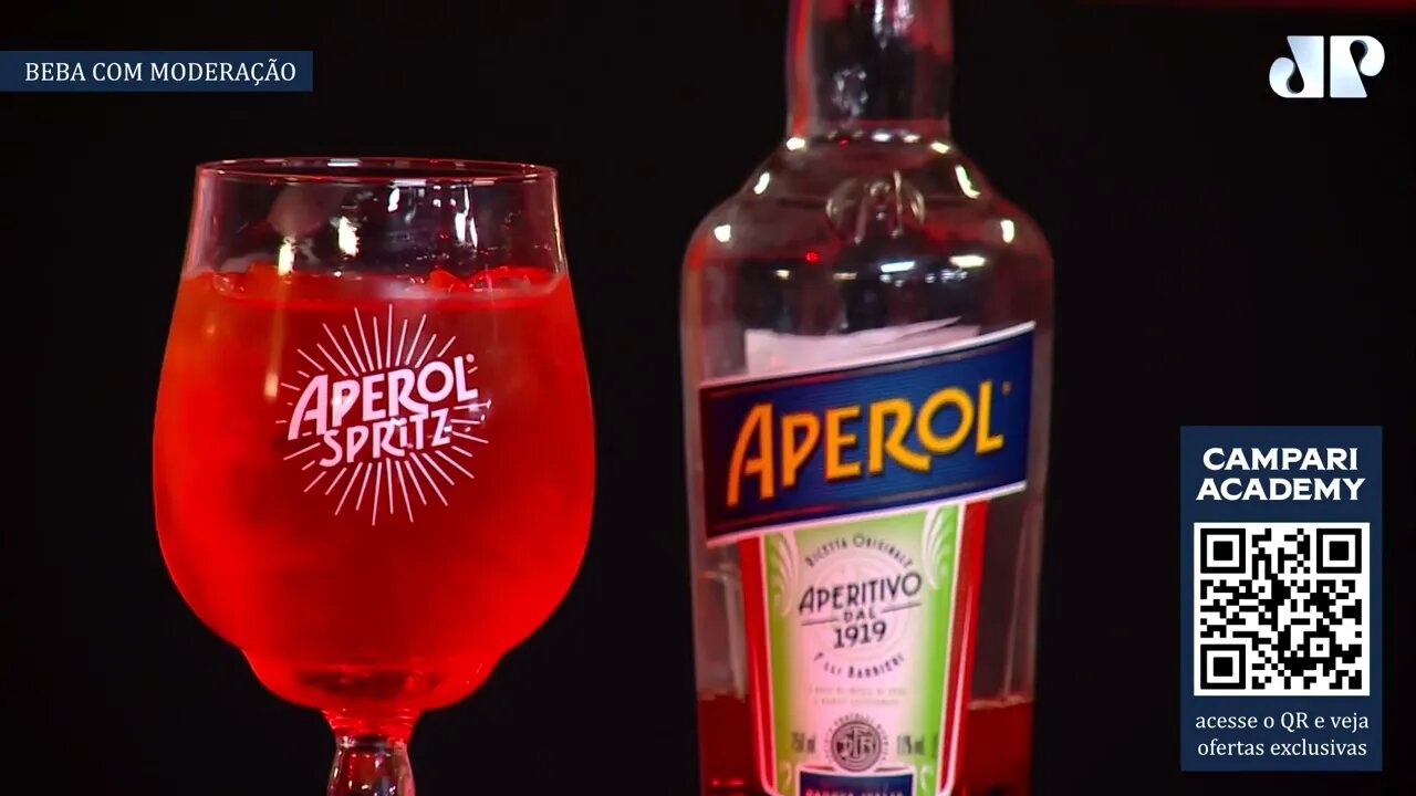 Aprenda a fazer um Aperol Spritz com a Campari Academy
