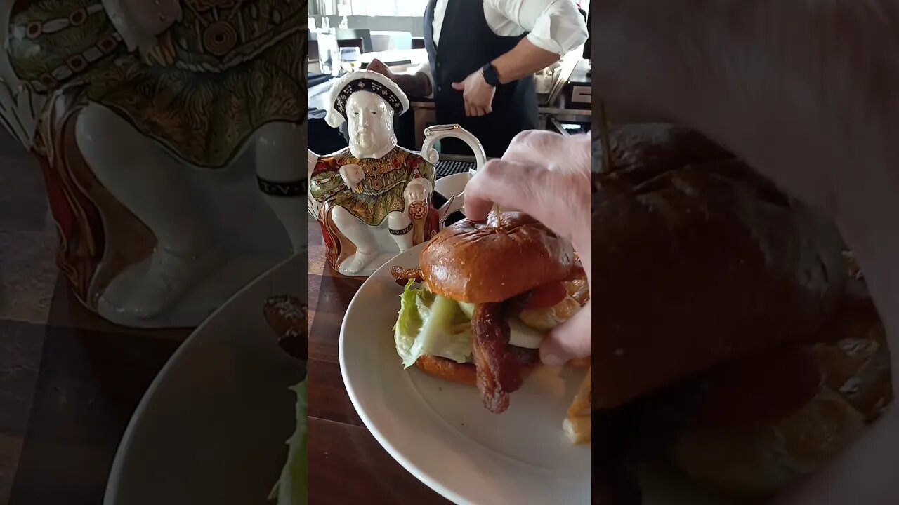Henry 8 burger