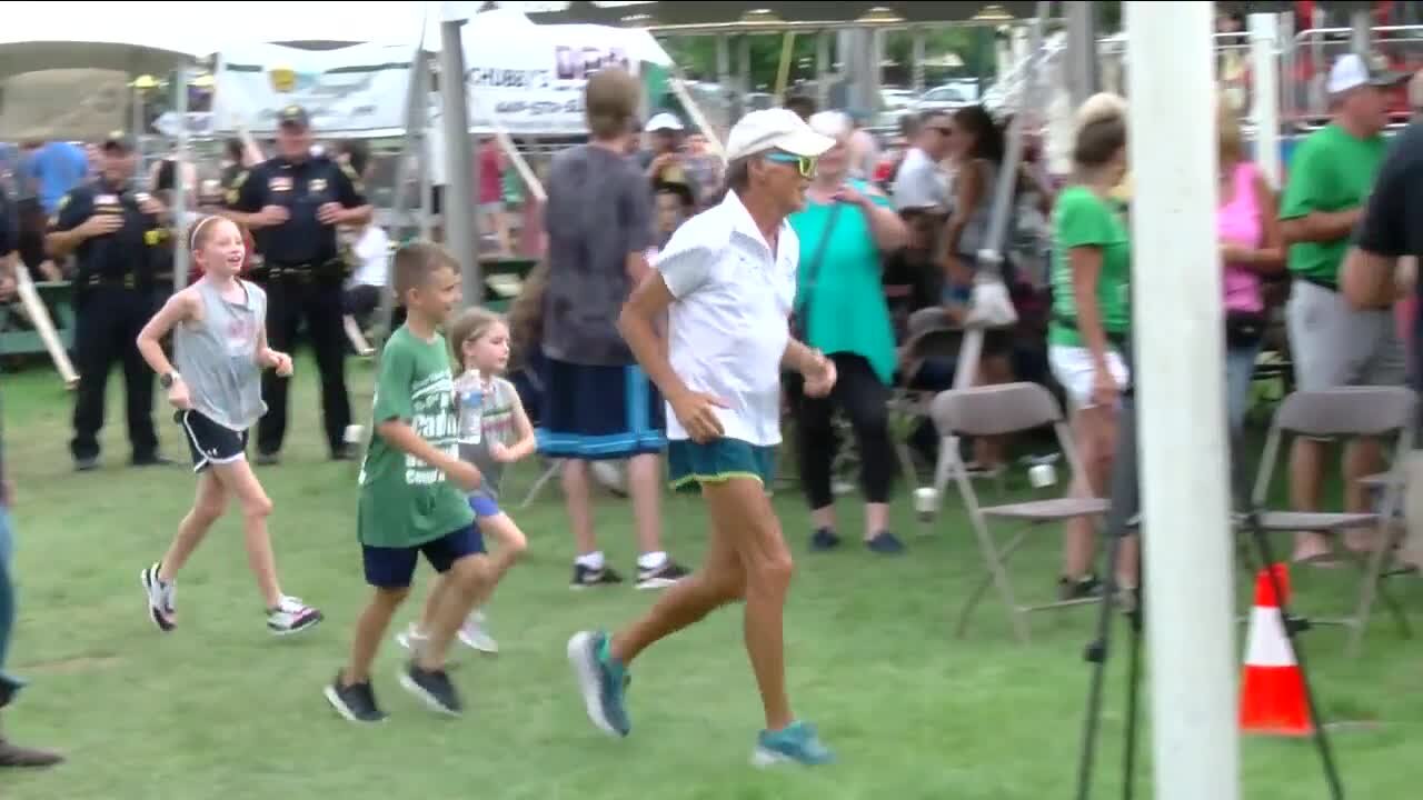 78-year-old man running across country makes stop in Strongsville