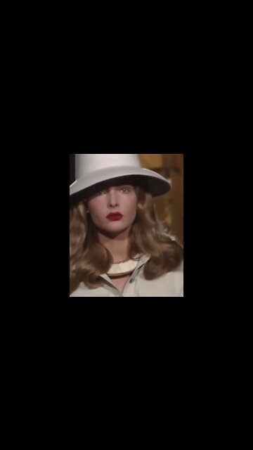 Snejana Onopka walks the Roberto Cavalli fall winter 2007 runway