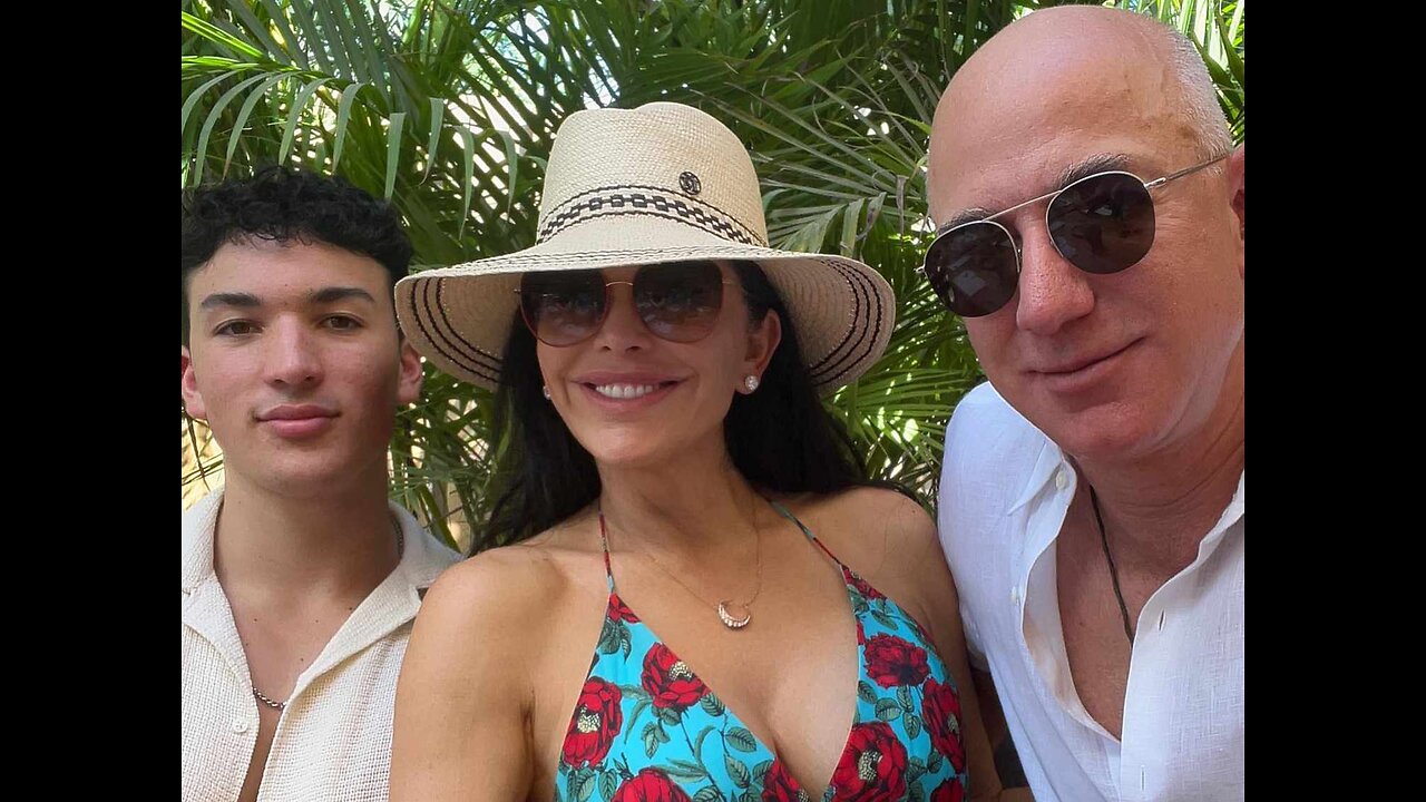 Lauren Sánchez Celebrates Son Nikko’s Graduation with Fiancé Jeff Bezos and Ex Tony Gonzalez