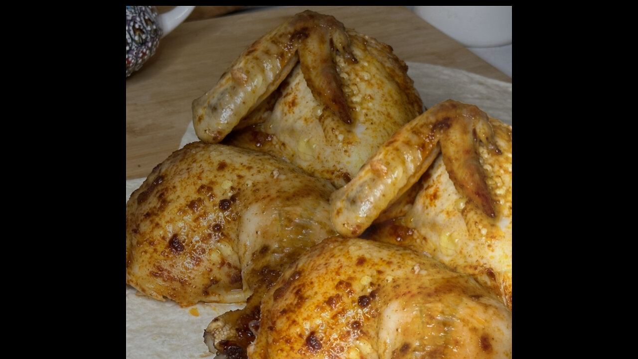 How to bake a chicken so that it is juicy and tasty