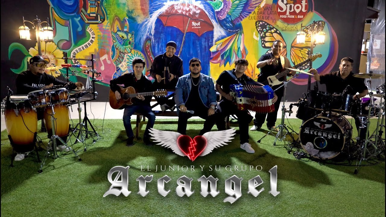 Amor - El junior y su grupo arcangel