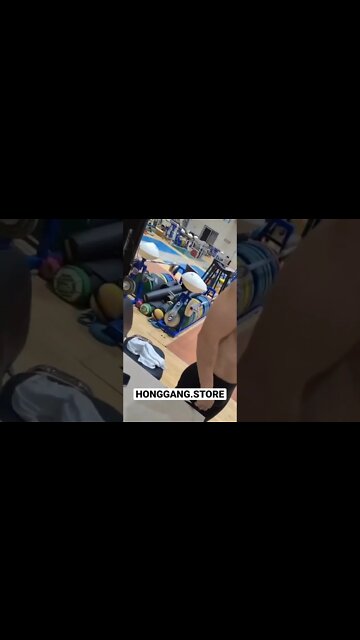 Lu Xiaojun flexing for the boys