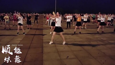 暴汗燃脂减肥操《都说》，简单易学，坚持2周，轻松抚平小腹赘肉【順能炫舞團】