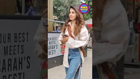 Rhea Chakrabarti Spotted In Juhu