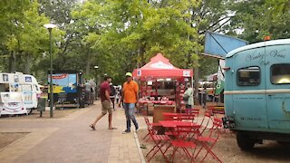 SOUTH AFRICA - Cape Town - Cape Town Summer Market (Video) (AYi)