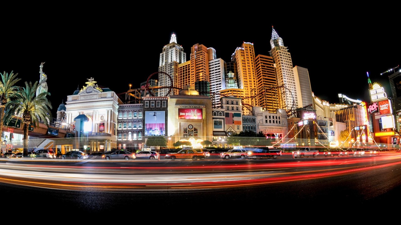 5 pm New Year's Eve traffic, weather conditions near the Las Vegas Strip