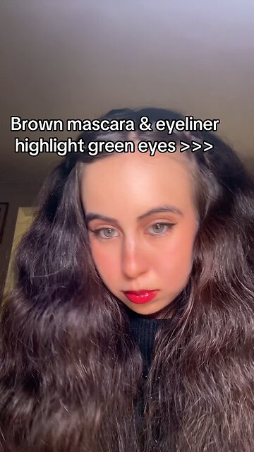 What makeup highlights, green eyes? #fypシ゚viral #fyp