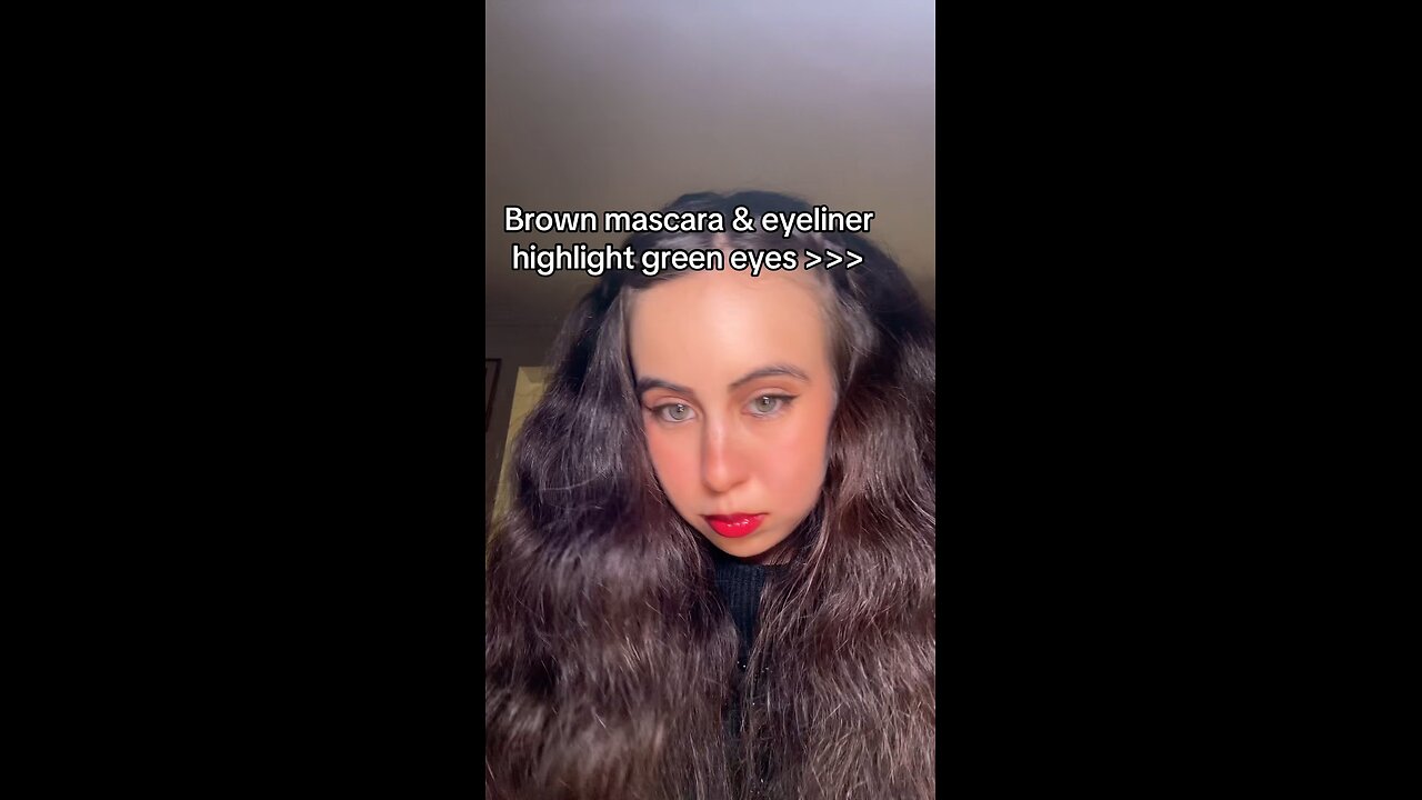 What makeup highlights, green eyes? #fypシ゚viral #fyp