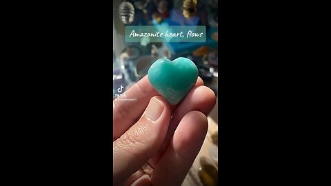 Amazonite heart, flows