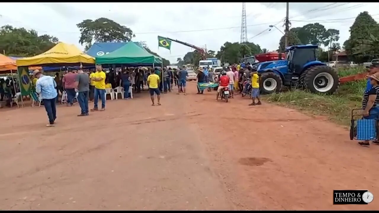 Caminhoneiros bloqueiam estradas em todo o País com adesão de vários setores