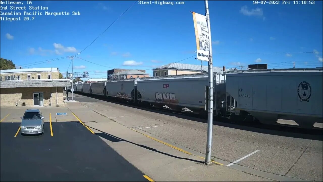 SB CP Local at Bellevue, IA on October 7, 2022 #steelhighway