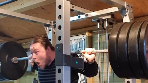 165 Kgs x4 Squat NEW REP PR!