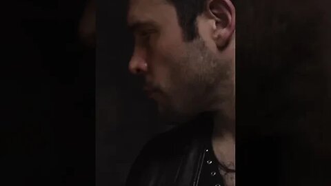 New Trapt "Can't Look Away" close up clip