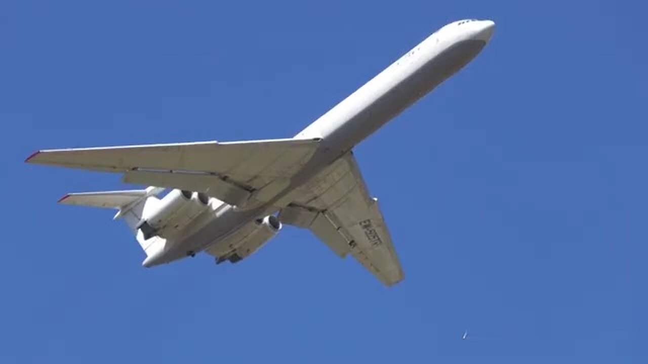 Ilyushin Il-62MGr EW-450TR landing in Moscow Sheremetyevo