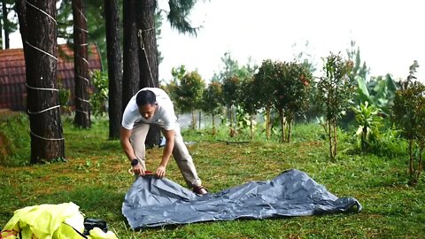 SOLO CAMPING - BERKEMAH DI SAAT HUJAN DAN MENIKMATI SECANGKIR KOPI. ASMR-9