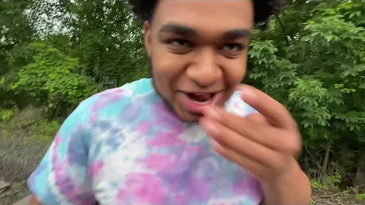 Insane 6AM Walk "Scavenging Berries" with Melly Fluous | [Melly Telly 09]
