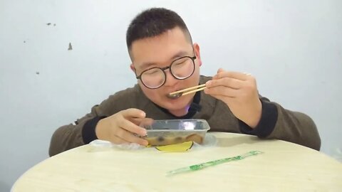 People from different countries eat noodles