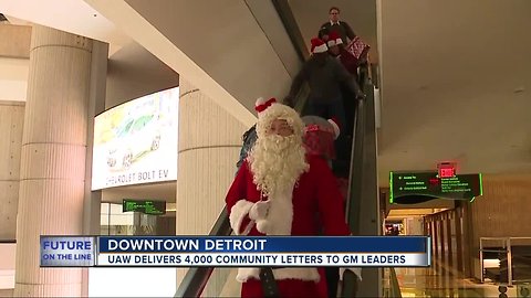 UAW sends message, hand-delivers 4,000 letters to GM via Santa