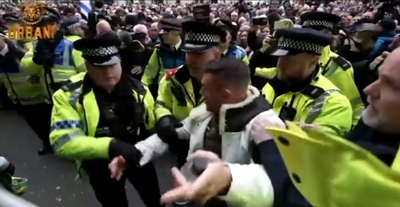 TOMMY ROBINSON ARRESTED