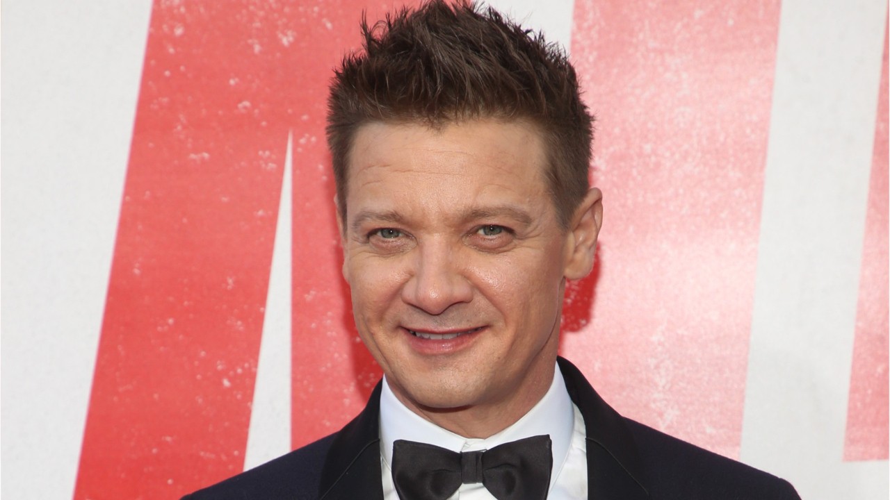 Jeremy Renner Shaves Head For 'Avengers: Endgame'