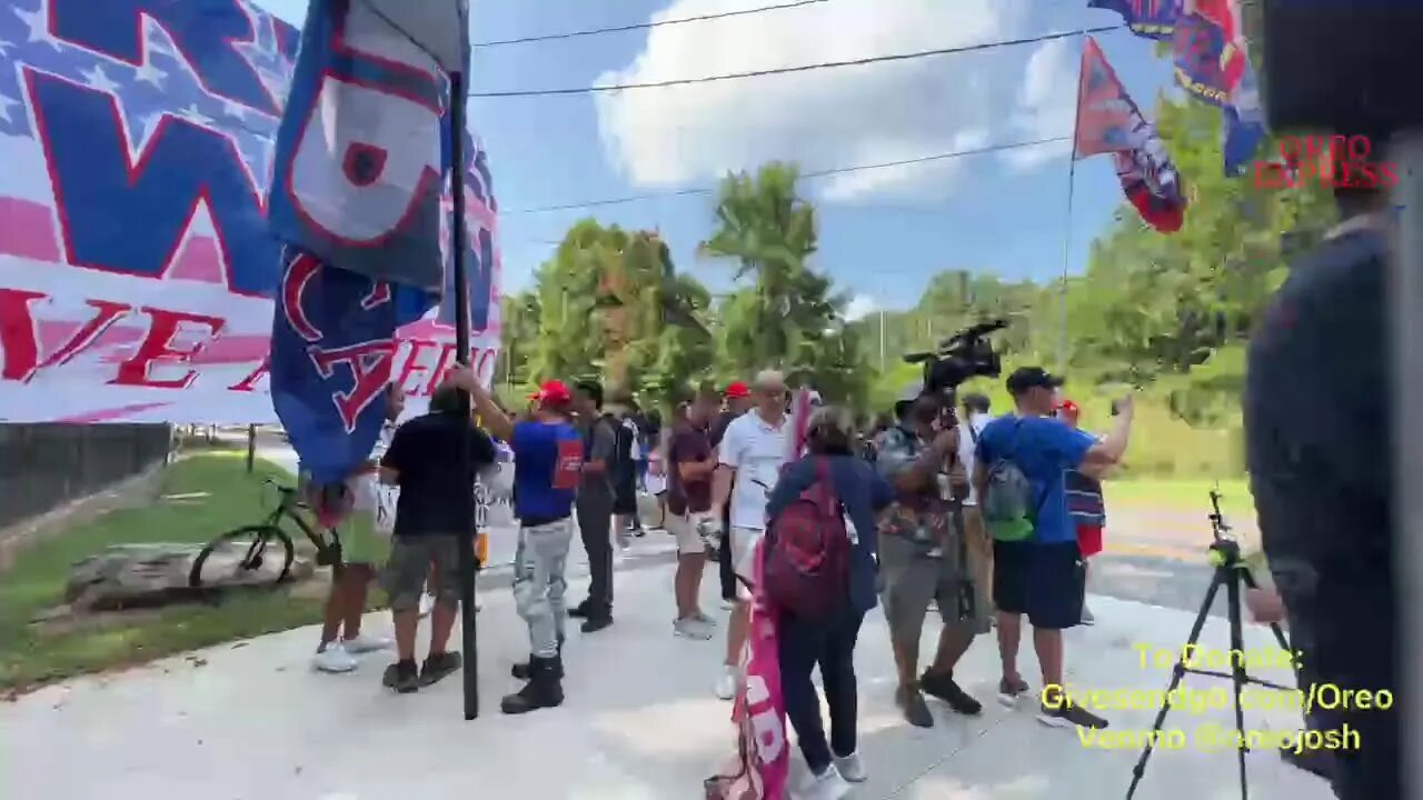 Live - Fulton County Jail - Trump Rally