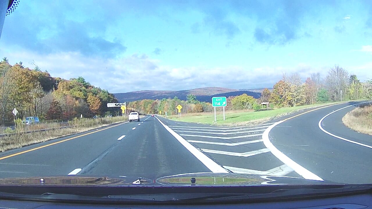 NYS Rt. 17 Fall foliage in the Catskills