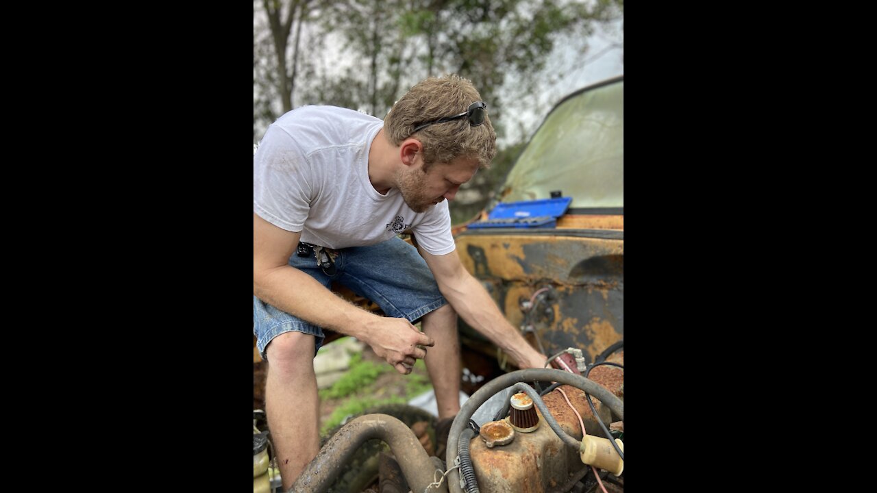 old jeep engine starts after siezing up from 10+ years of sitting in the weather