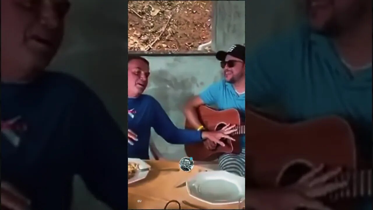 Perto desse Homem só tem alegria e felicidade com muita cantoria - aquele almoço com Bolsonaro