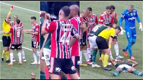 "É MUITO BURRO!" OLHA a AGRESSÃO e EXPULSÃO do jogador do São Paulo contra o Palmeiras!