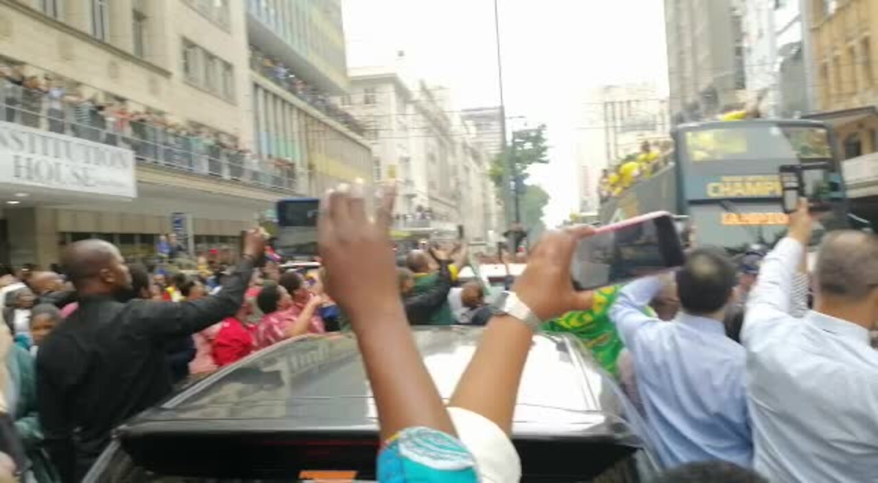 South Africa - Cape Town - Springbok Trophy Tour (Video) (QFW)