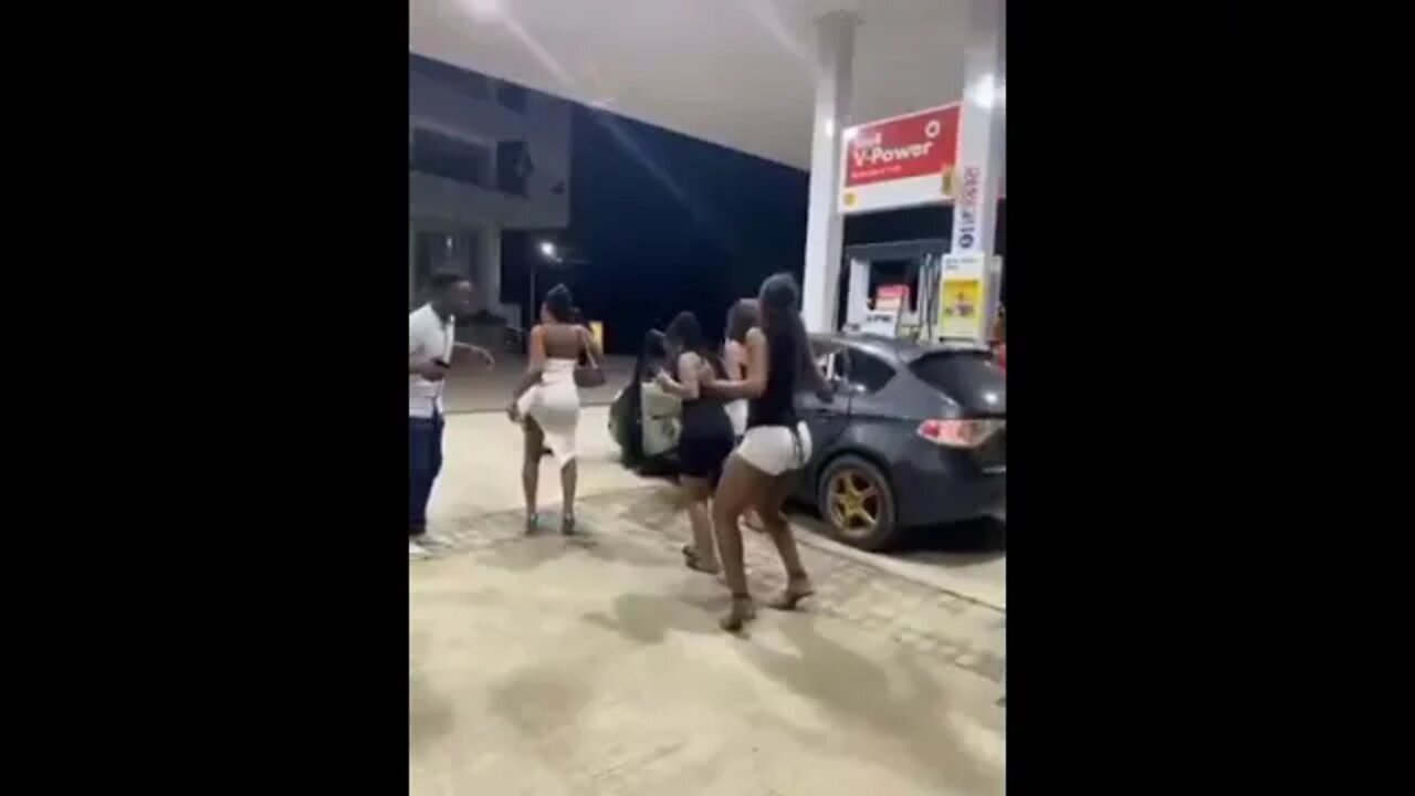 weekend at a Gas station #challenge #love #funny #trending #youtubeshorts #tatto #sexy #shorts