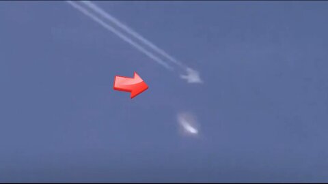 Chemtrails on aircraft and UFOs trying to stop them [Space]