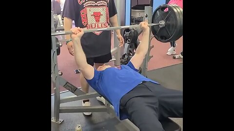 315lb x 12 Raw Bench at 60 years old ( 2021 ) Crazy old man (( Subscriber request video )