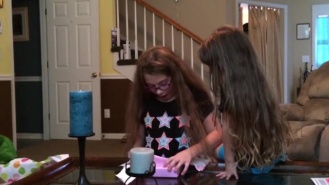 Young Girl Gets A Cell Phone For Her Birthday And Her Reaction Is Just Priceless