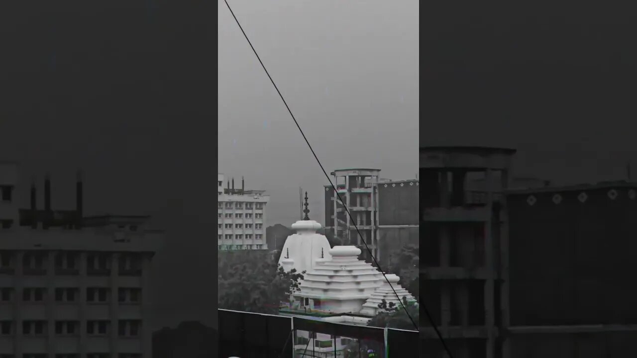 #mausam #lucknow #baarish ye baarish me halat kharab 😂😂 #trending