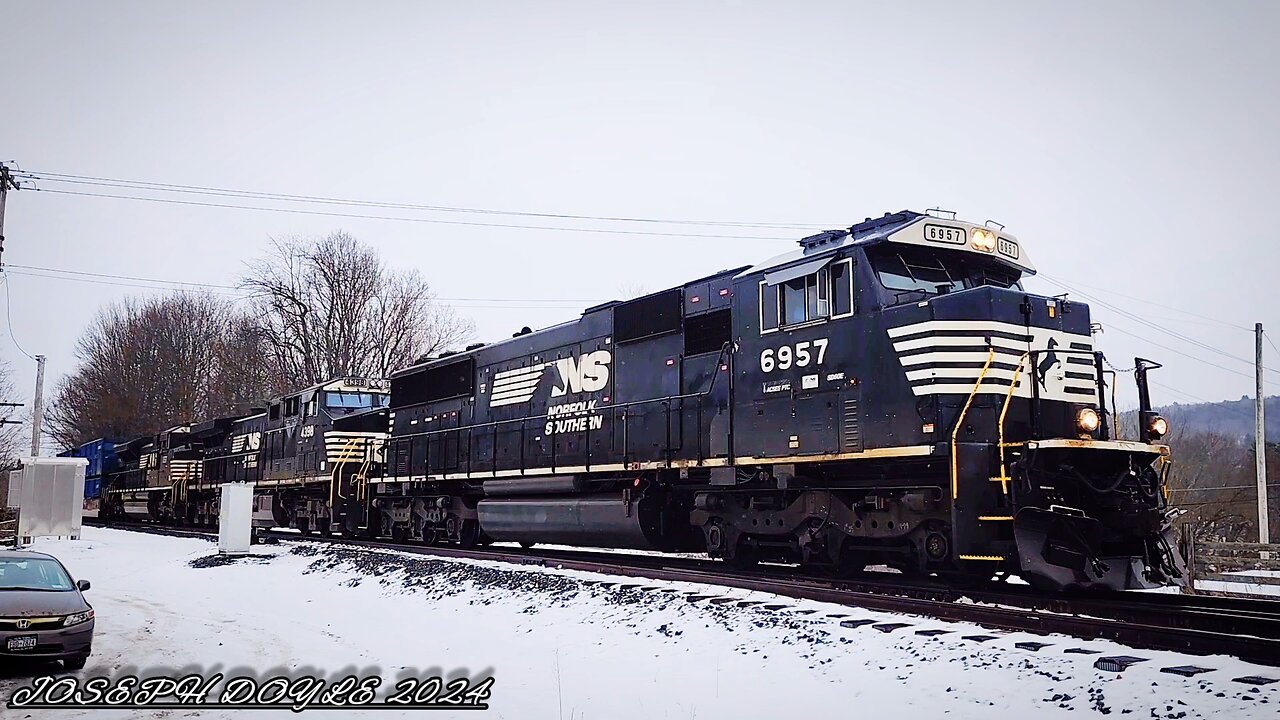 NS train 265 slams the switch in Afton