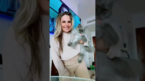 My cats love me really #cats #cuteanimals #cutecats #pets #dancing