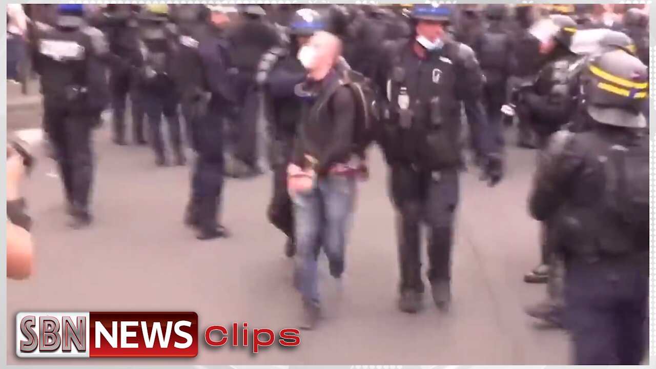 Paris France is a Revolution , Police Try to Gain Control Again - 4568