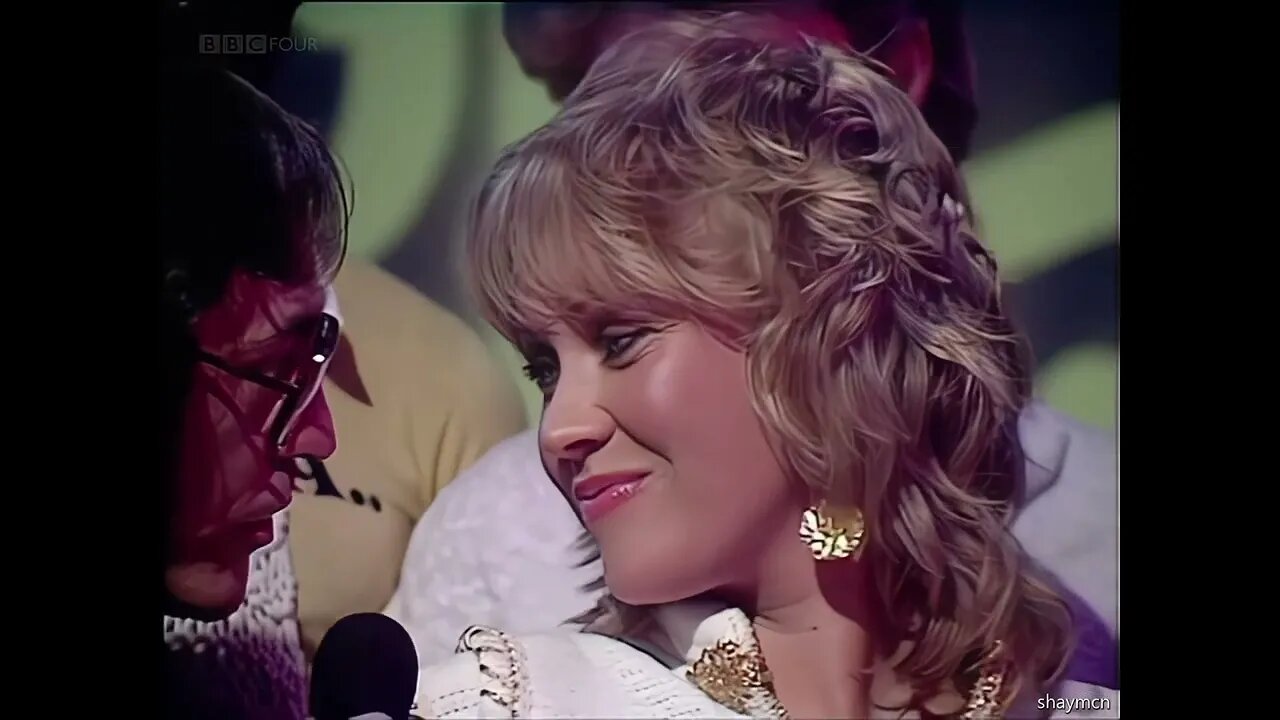 (ABBA) Agnetha with Tommy Vance and Mike Read on TOTP 1983 (Enhanced version )