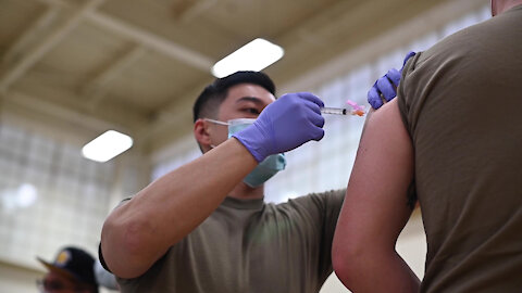 01/28/2021Team Travis administers COVID-19 vaccine b-roll