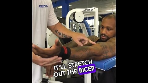 SIMPLE BICEP CURL ADJUSTMENT #shorts