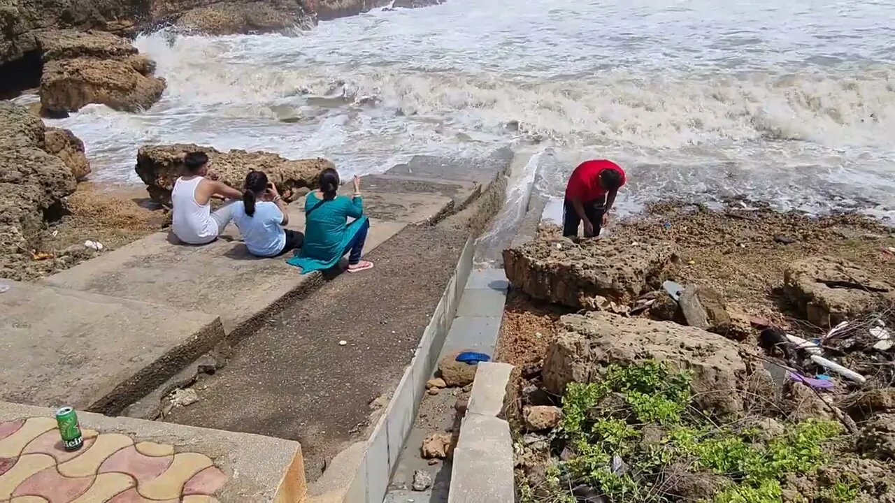 Fishing at Malala Seashore Diu-Daman India