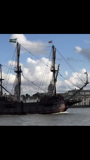 17TH CENTURY SPANISH WARSHIP🇪🇸🌊⛵️📸SAILED INTO LONDON🇬🇧🚧⛵️💫