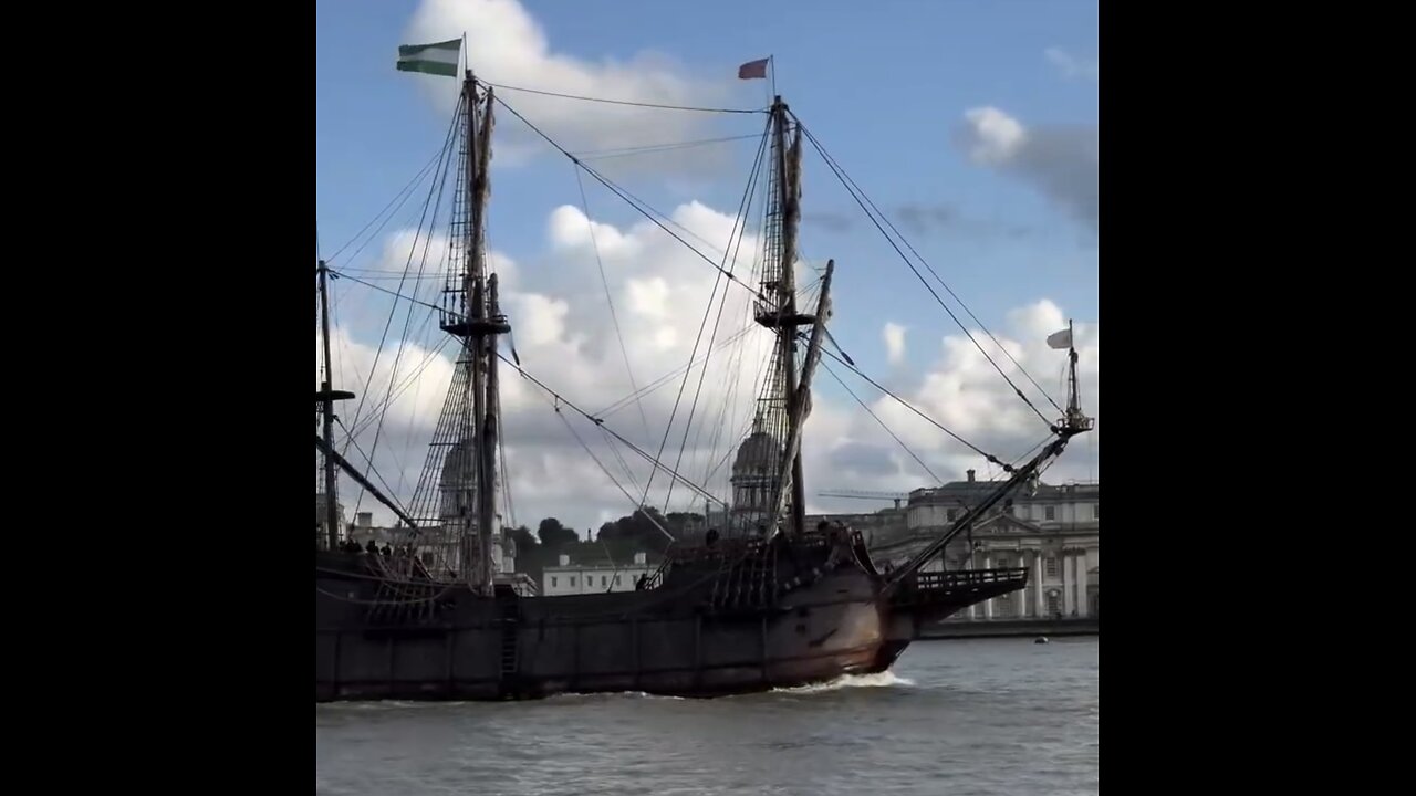 17TH CENTURY SPANISH WARSHIP🇪🇸🌊⛵️📸SAILED INTO LONDON🇬🇧🚧⛵️💫