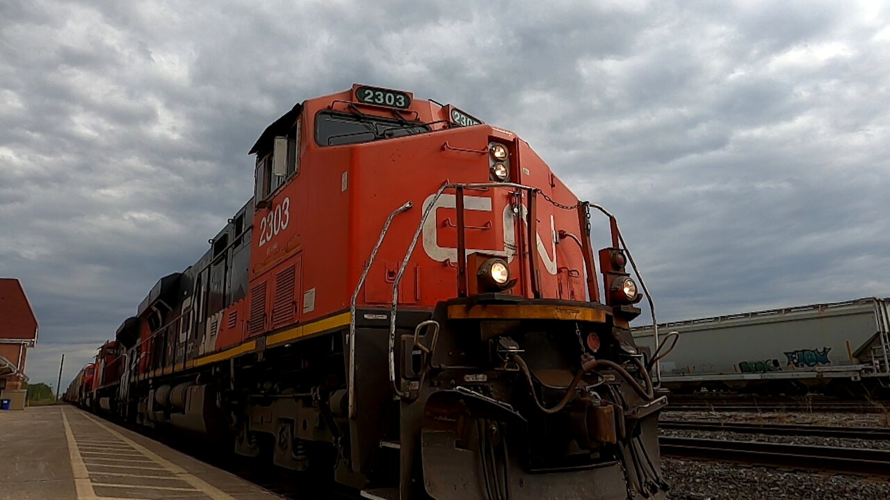 Manifest Train CN 397 Westbound In Ontario With CN 2303, CN 8919, CN 5767 & CN 2985 Locomotives