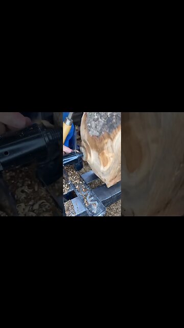 Big log on the lathe