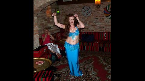 Damkina perform a drum-solo 2008 Dresden